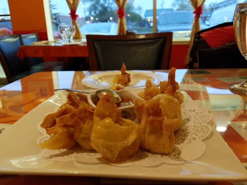 Somsri Thai Food | restaurant | 27 Chicago Ave, Winfield, IL 60190, USA | 6306657811 OR +1 630-665-7811