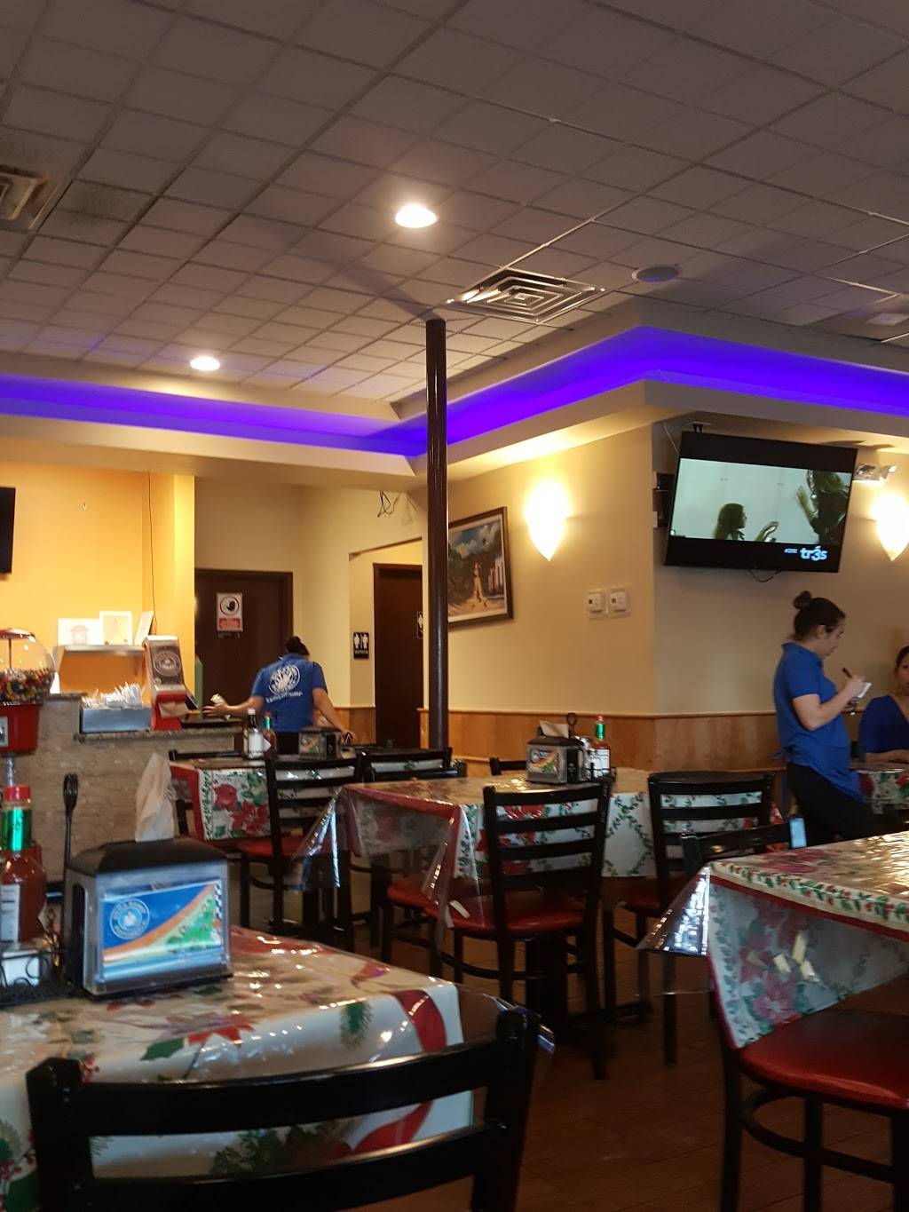 Dona Bessy Pupuseria | restaurant | 3703, 77 N Glebe Rd, Arlington, VA 22203, USA | 7032489400 OR +1 703-248-9400