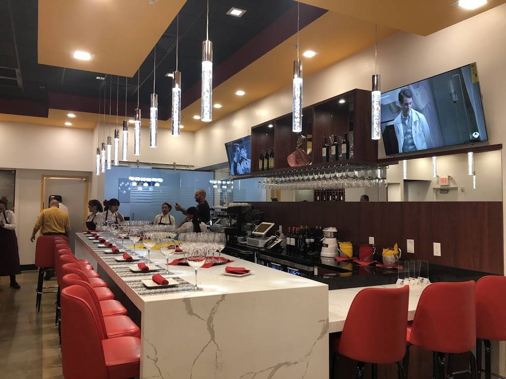 El Pillao | restaurant | 11608 City Hall Promenade, Miramar, FL 33025, USA | 9548854800 OR +1 954-885-4800