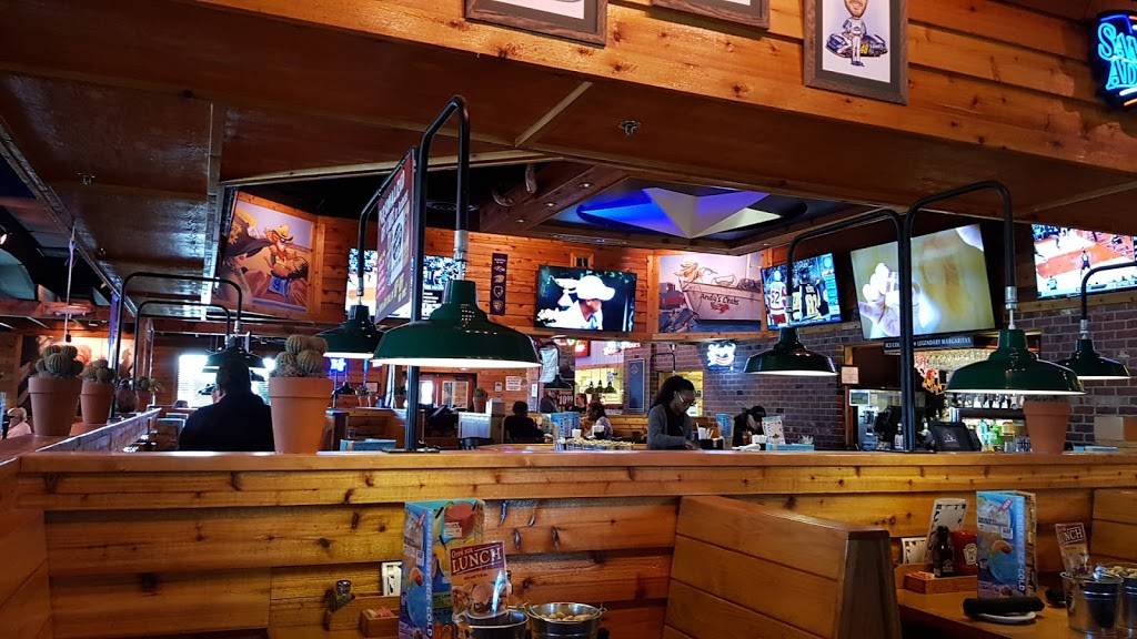 Texas Roadhouse | restaurant | 8207 Town Center Dr, Nottingham, MD 21236, USA | 4109336620 OR +1 410-933-6620