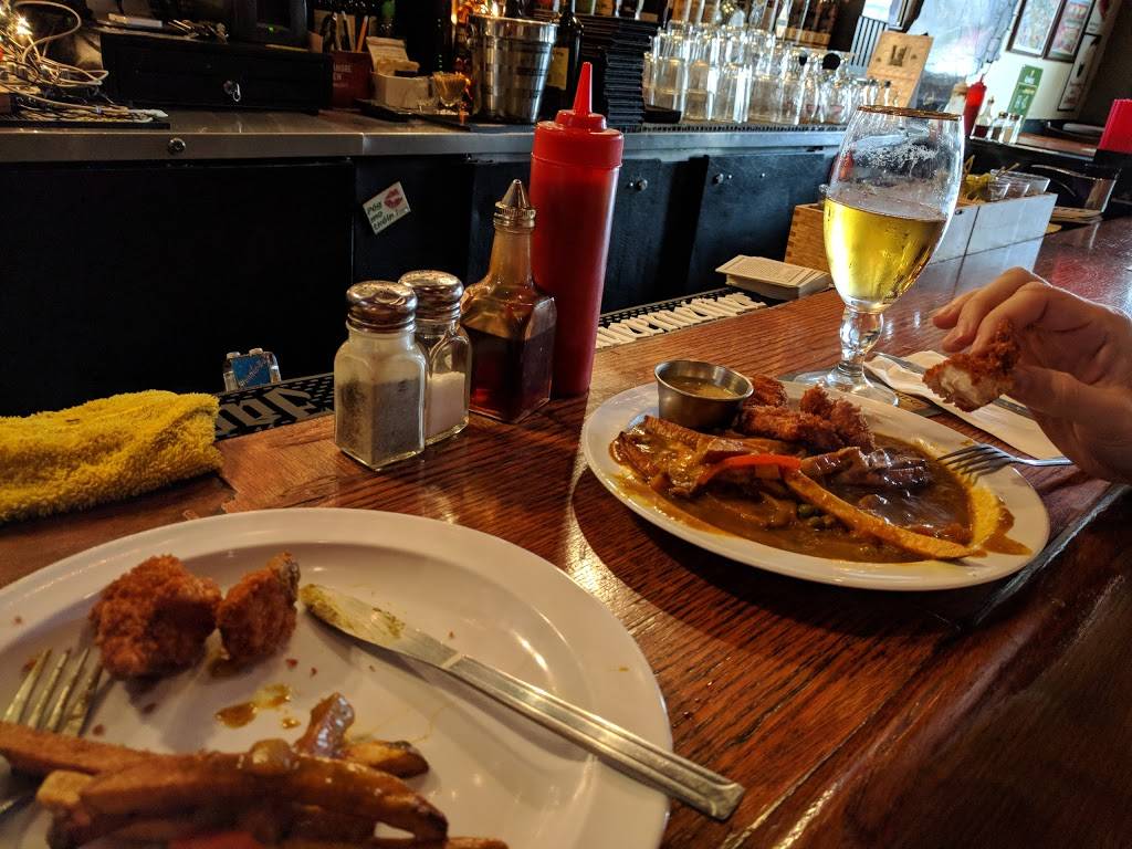 Durty Nellys | restaurant | 2328 Irving St, San Francisco, CA 94122, USA | 4156642555 OR +1 415-664-2555