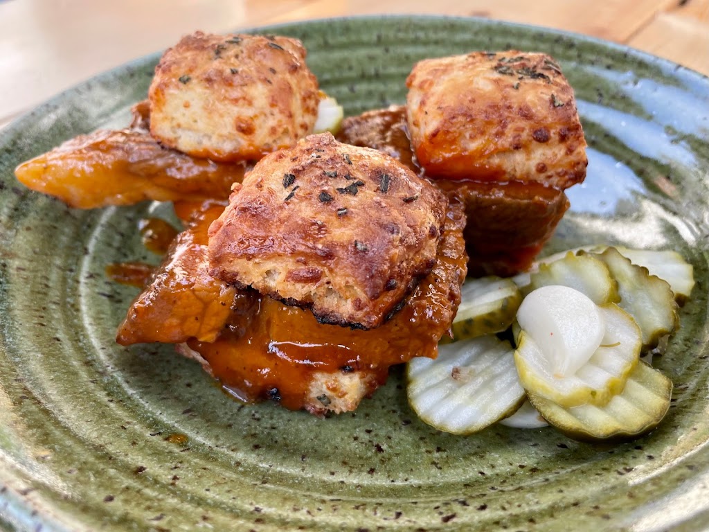 Hunters Kitchen and Bar | restaurant | 110 Dorchester St, Boston, MA 02127, USA | 6172214200 OR +1 617-221-4200