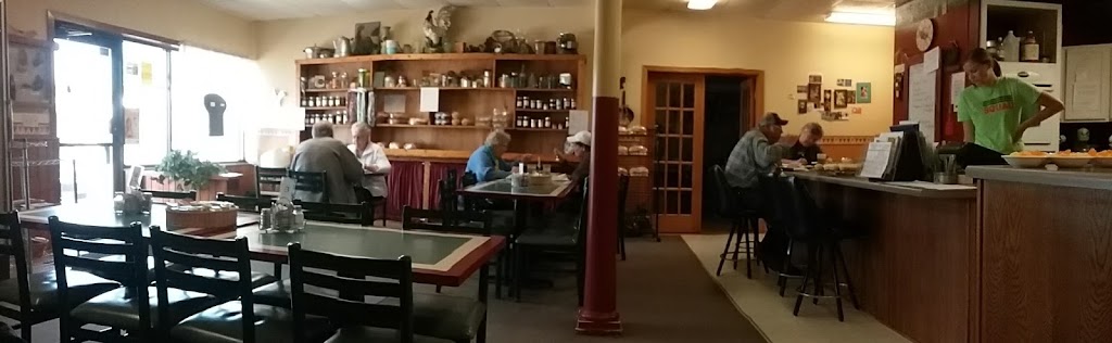 Old Farmhouse Cafe | cafe | 304 4th St, Chester, SD 57016, USA | 6054892242 OR +1 605-489-2242