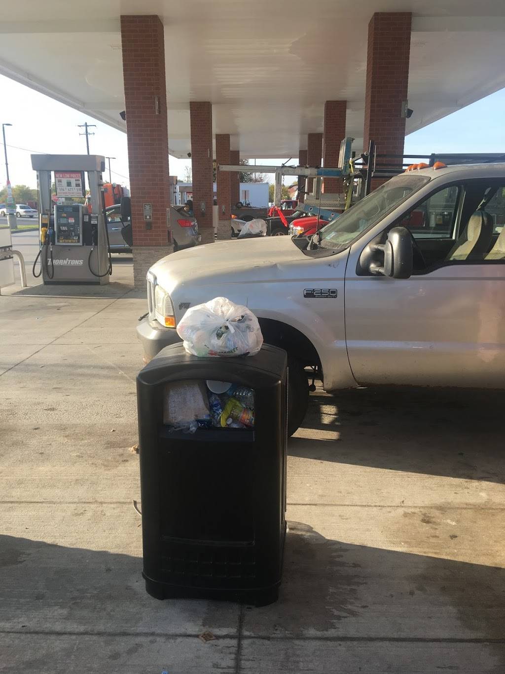 Thorntons | bakery | 1330 S Neltnor Blvd, West Chicago, IL 60185, USA | 6305629110 OR +1 630-562-9110