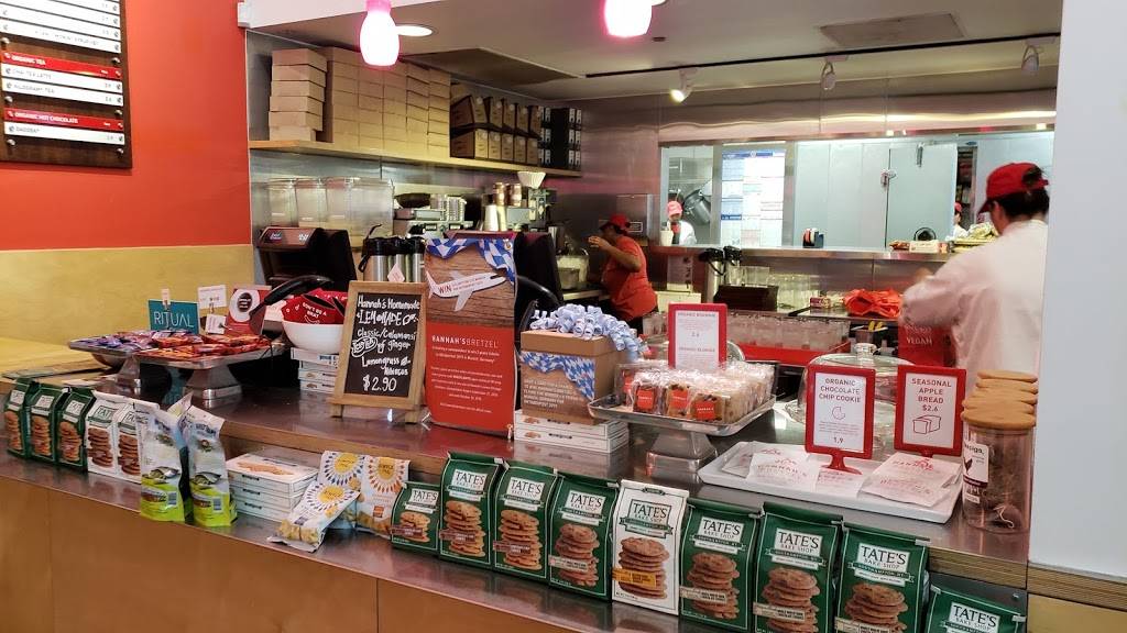 Hannahs Bretzel | meal takeaway | 131 S Dearborn St, Chicago, IL 60603, USA | 3126211111 OR +1 312-621-1111