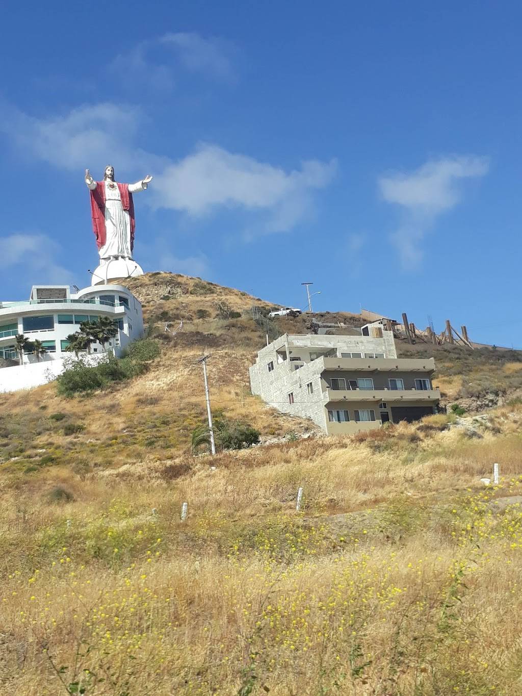 El Surfing Monkey | restaurant | Kilometro 37.5 carretera libre tijuana Rosarito, Rosarito - Ensenada km 37.5, 22710 Rosarito, B.C., Mexico | 016611040027 OR +52 661 104 0027