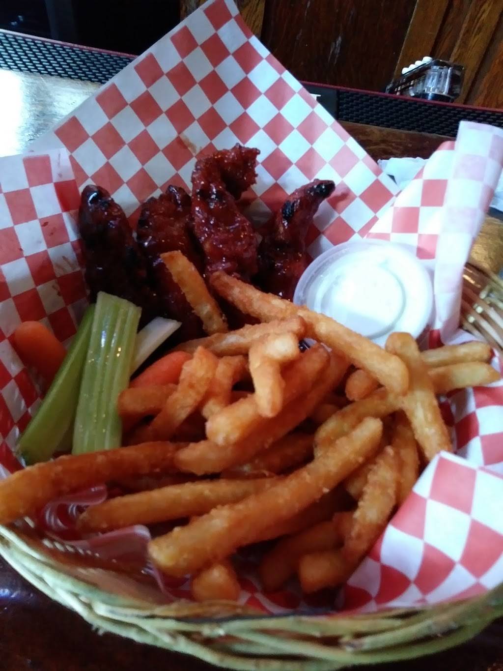 Sportsmens Tavern | restaurant | 326 Amherst St, Buffalo, NY 14207, USA | 7168747734 OR +1 716-874-7734