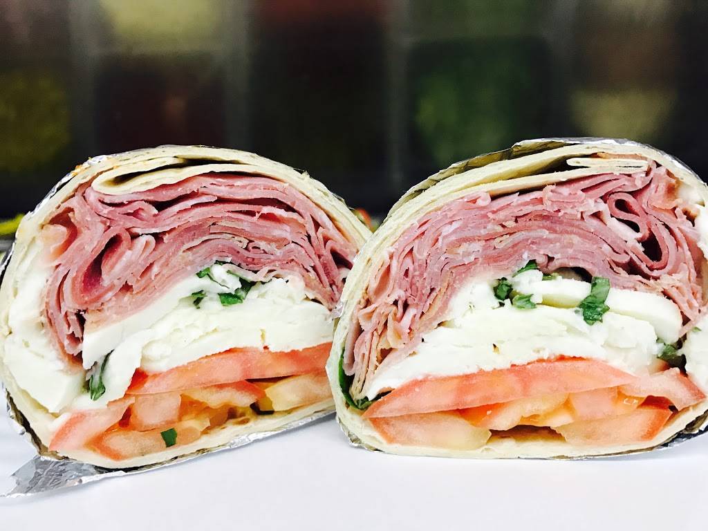 Home Town Pizza Saugus | meal delivery | 23 Essex St, Saugus, MA 01906, USA | 7812334600 OR +1 781-233-4600