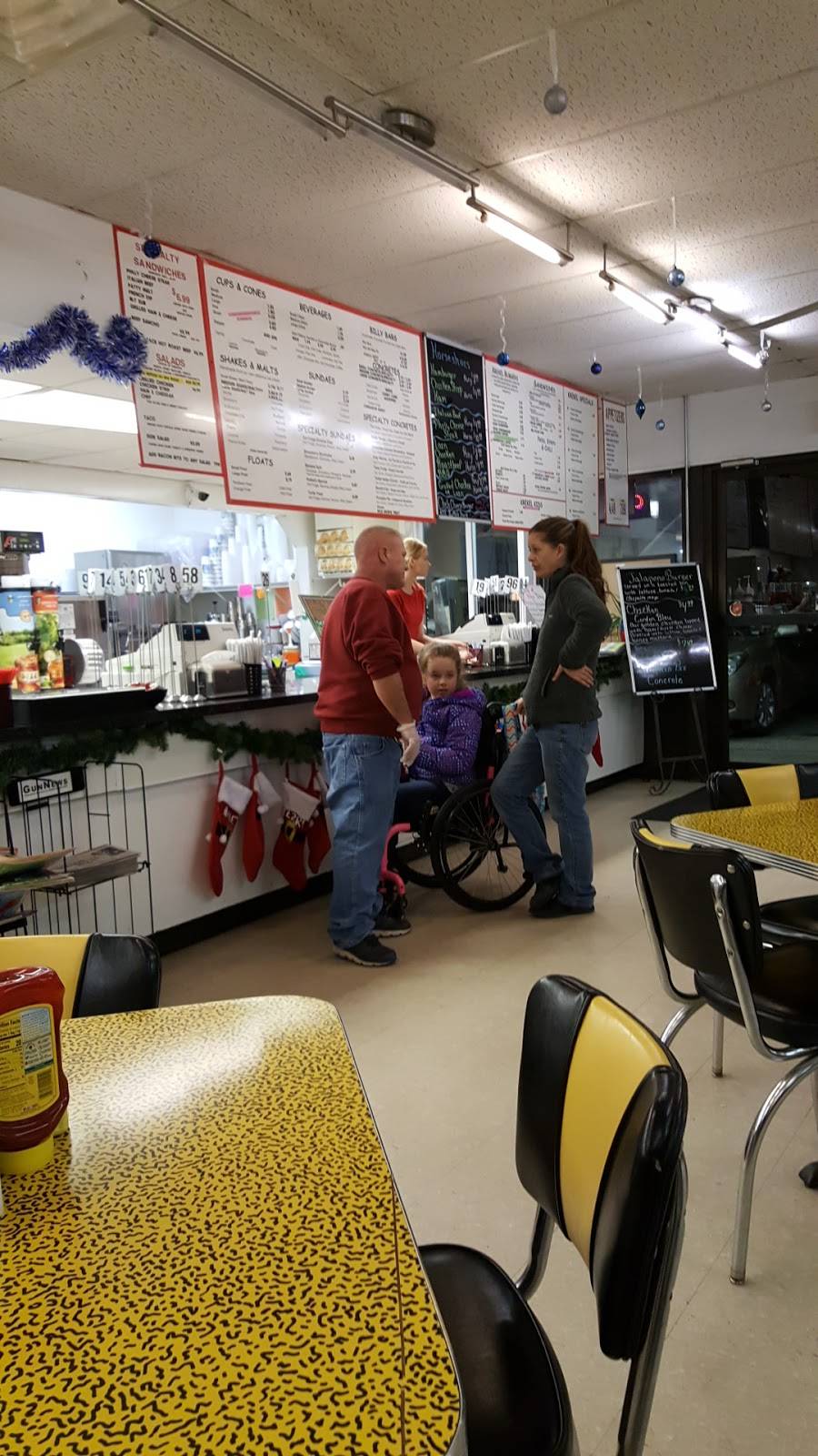 Krekels | restaurant | 310 Carroll St, Pawnee, IL 62558, USA | 2176254952 OR +1 217-625-4952