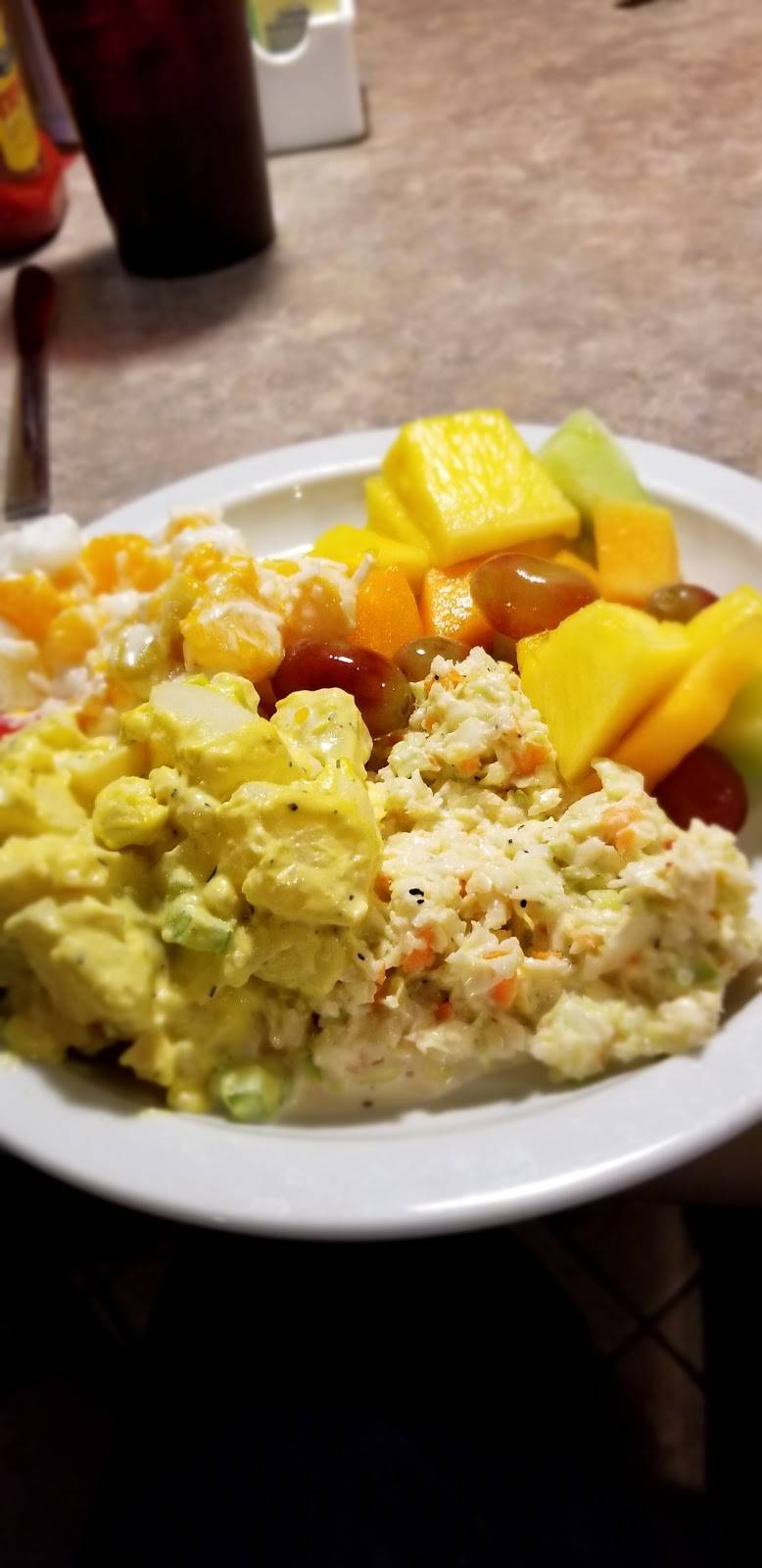 J & J Eaton Place | restaurant | 218 S Cochran Ave, Charlotte, MI 48813, USA | 5175436630 OR +1 517-543-6630