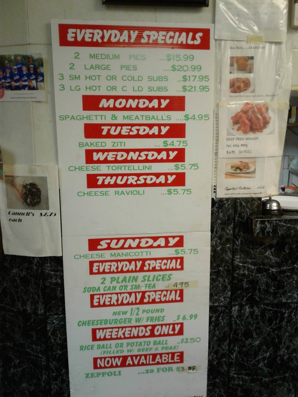 Bravos Pizza & Family Restaurant | restaurant | 212 E Walnut St, Perkasie, PA 18944, USA | 2152572120 OR +1 215-257-2120