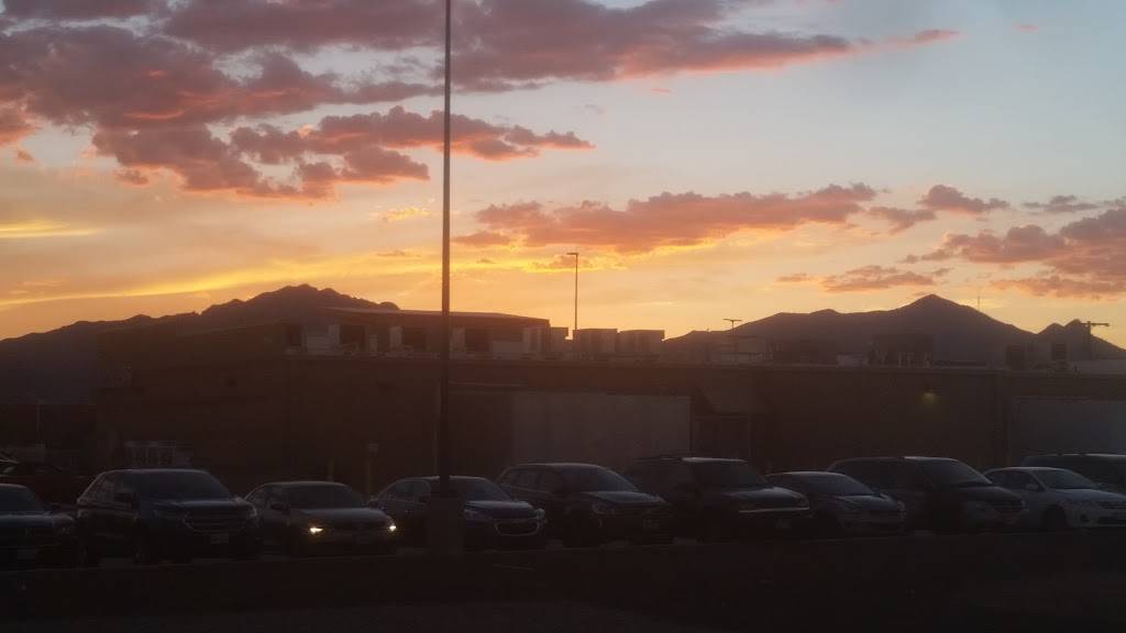 Pizza Hut | meal delivery | 13471 Sergeant Major Blvd, Fort Bliss, TX 79916, USA | 9152640032 OR +1 915-264-0032