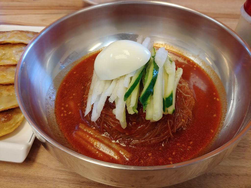 Daebak Wang Mandoo Korean Dumplings | restaurant | 33100 Pacific Hwy S #5, Federal Way, WA 98003, USA | 2535179548 OR +1 253-517-9548