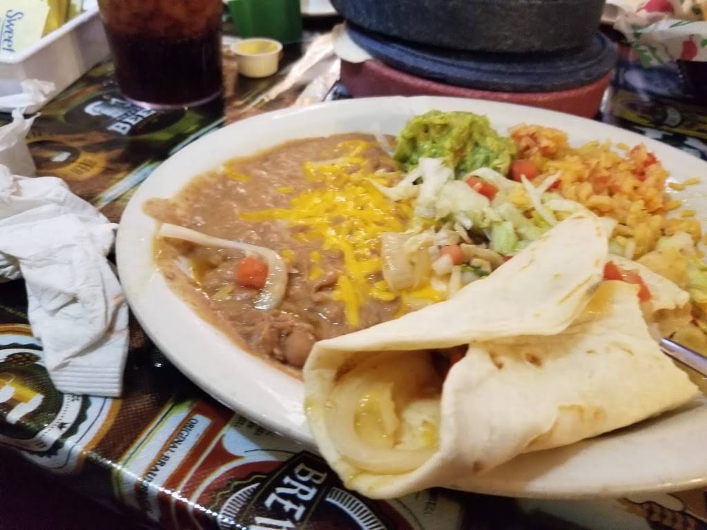 Chelinos Mexican Restaurant | restaurant | 1637 OK-66, El Reno, OK 73036, USA | 4053458034 OR +1 405-345-8034