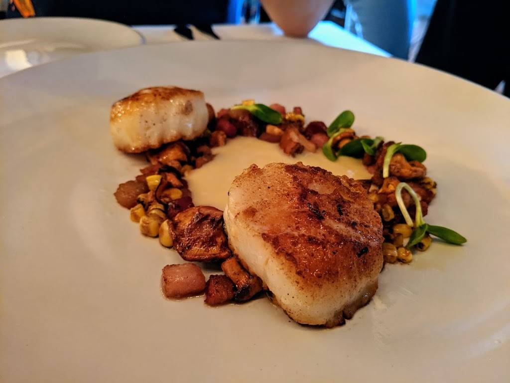 Tompkins by The Rack House | restaurant | 500 S Main St, St Charles, MO 63301, USA | 6364936332 OR +1 636-493-6332