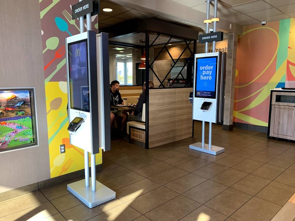 McDonalds | cafe | 1001 TX-123, San Marcos, TX 78666, USA | 5123535110 OR +1 512-353-5110