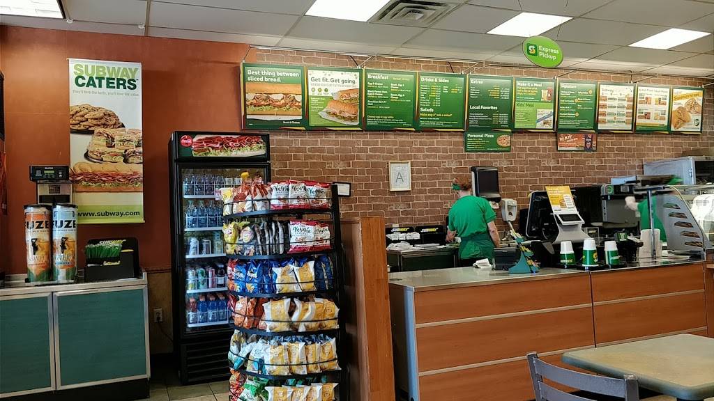 Subway | meal takeaway | 220 E Government St, Brandon, MS 39042, USA | 6018258383 OR +1 601-825-8383