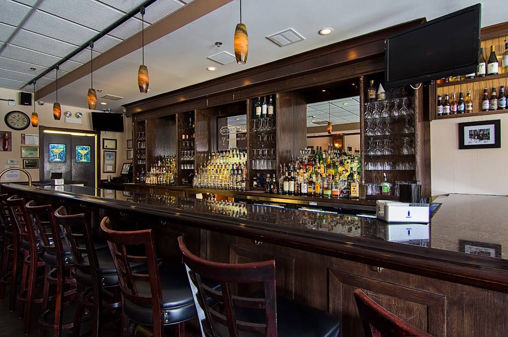 Stray Bar | restaurant | 17 Old Frankfort Way, Frankfort, IL 60423, USA | 8158067185 OR +1 815-806-7185
