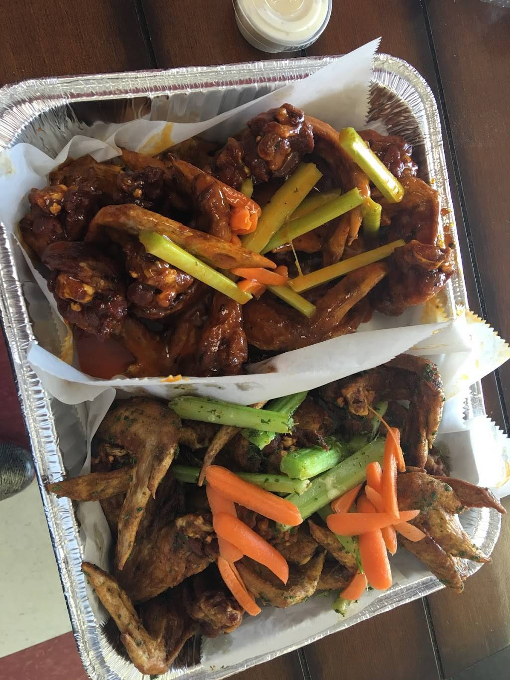 J-Bos Wings & Things | restaurant | 7044 US-64, Oakland, TN 38060, USA | 9012356467 OR +1 901-235-6467