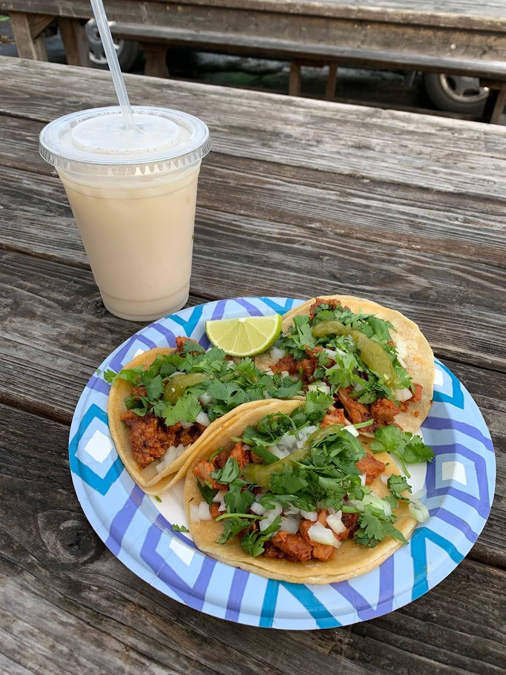 A Que Tacos | restaurant | 1501 E Badger Rd, Lynden, WA 98264, United States | 3605102471 OR +1 360-510-2471