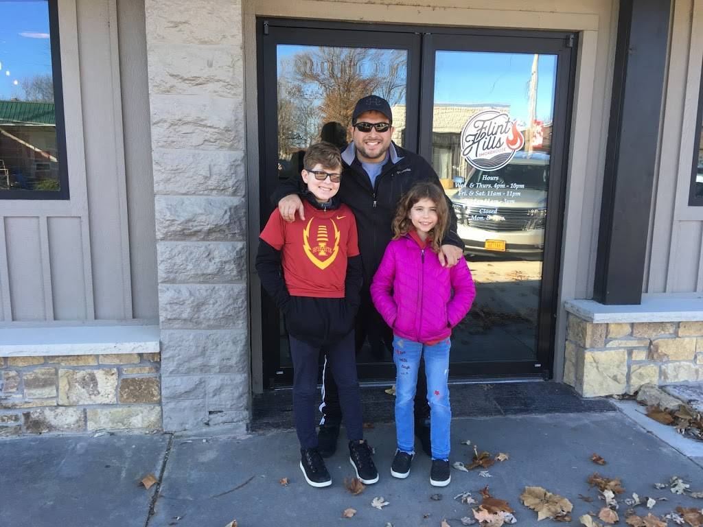 Flint Hills Smokehouse | restaurant | 215 Main St, Maple Hill, KS 66507, USA | 7852564444 OR +1 785-256-4444