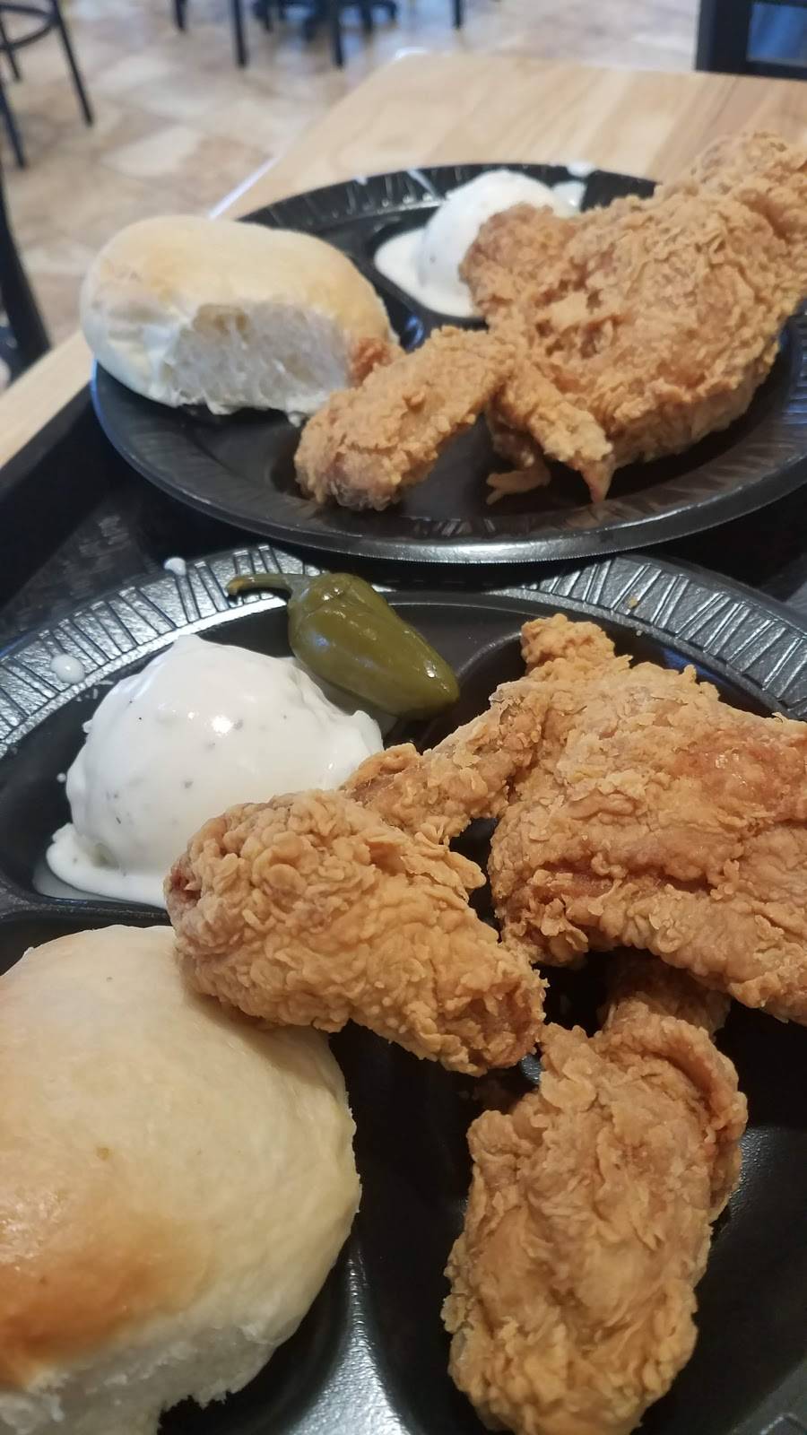 Golden Chick | meal takeaway | 2081 E Main St, Spartanburg, SC 29307, USA | 8642743077 OR +1 864-274-3077