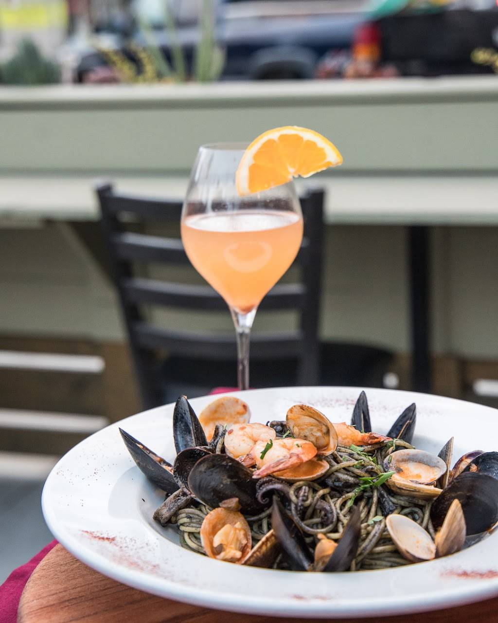 Rosewood Kitchen | restaurant | 608 Mission Ave, Oceanside, CA 92054, USA | 7602315886 OR +1 760-231-5886