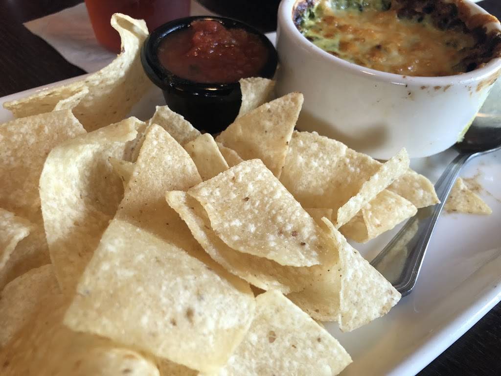 Applebees Grill + Bar | restaurant | 640 Rembert C Dennis Blvd, Moncks Corner, SC 29461, USA | 8437614545 OR +1 843-761-4545