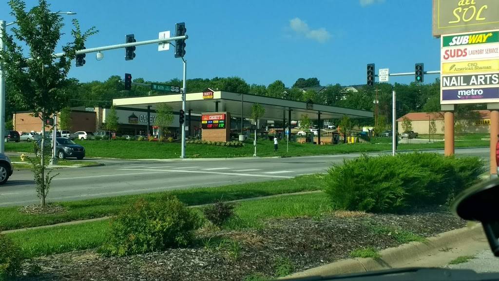 Caseys | meal takeaway | 1703 W 6th St, Lawrence, KS 66044, USA | 7858430282 OR +1 785-843-0282