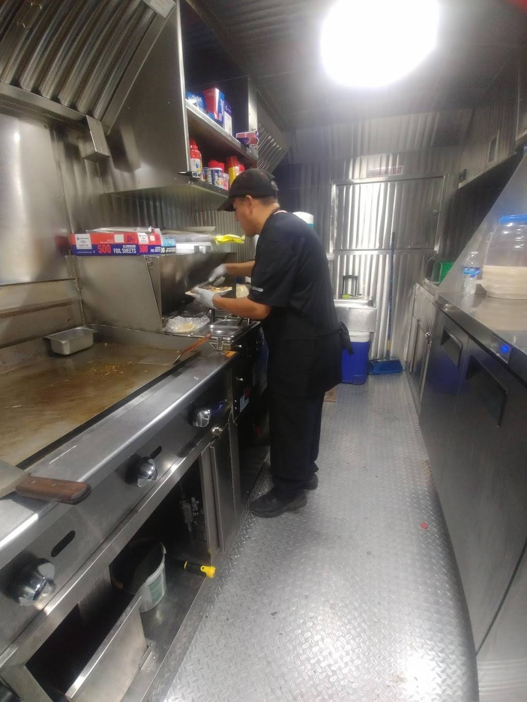 Mana Tacos | restaurant | 6452 Mission Boulevard, Riverside, CA 92509, USA | 9512203221 OR +1 951-220-3221