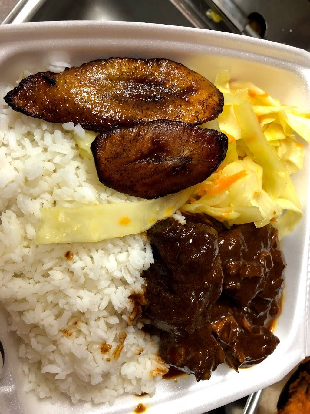 Caribbean Flaavor | restaurant | 976a Main St, Worcester, MA 01603, USA | 7748233590 OR +1 774-823-3590