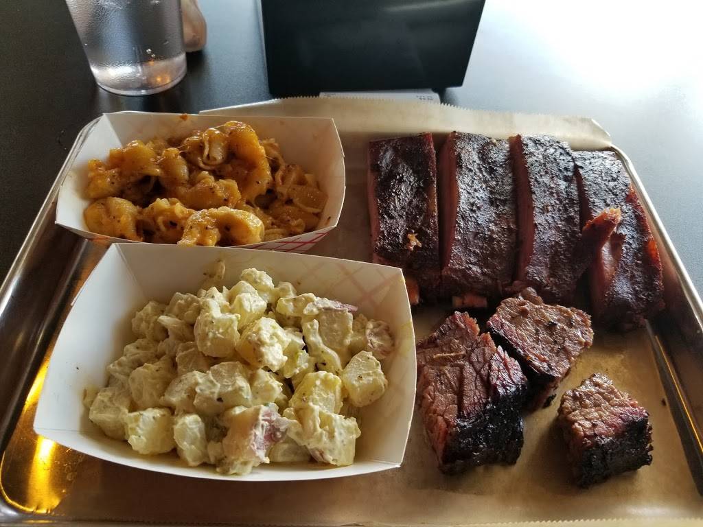 Rolling Smoke BBQ | restaurant | 7470 S University Blvd, Centennial, CO 80122, USA | 3032214093 OR +1 303-221-4093