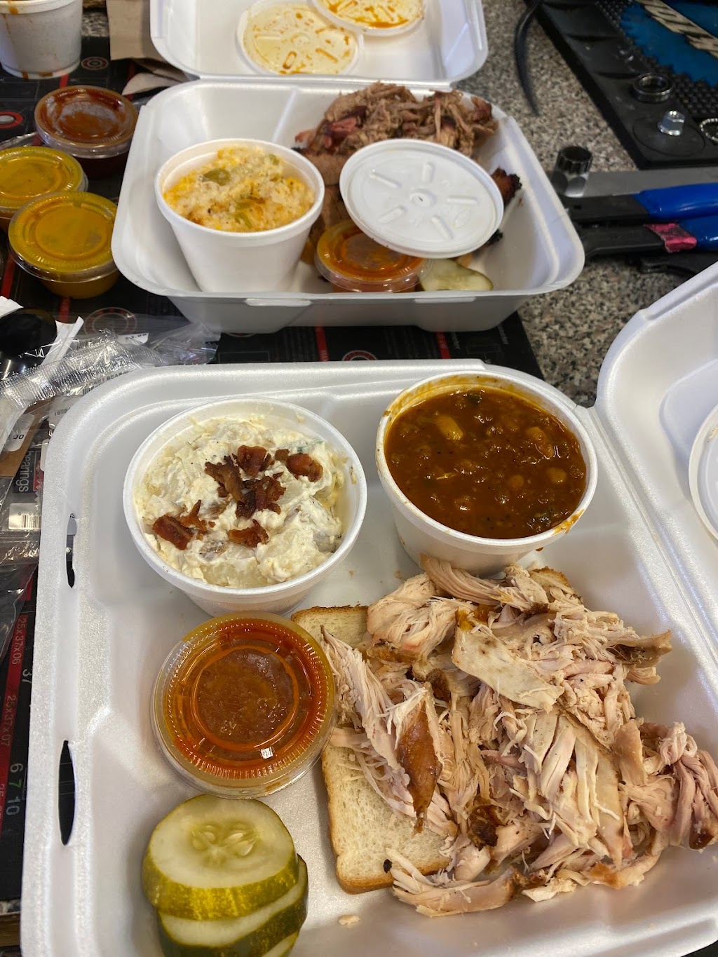 Cryin Coyote Barbecue | restaurant | 6130 E Cave Creek Rd, Cave Creek, AZ 85331, USA | 4805757155 OR +1 480-575-7155