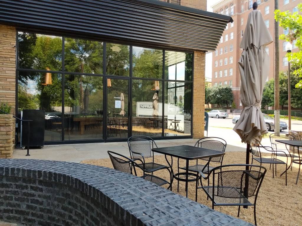 Freddys Wine Bar | restaurant | 2251 Highland Ave, Birmingham, AL 35205, USA | 2055217230 OR +1 205-521-7230