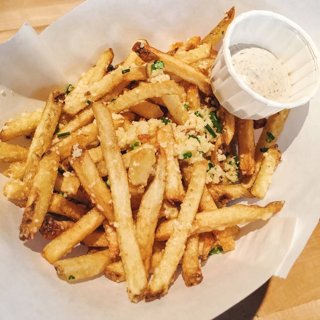 Hopdoddy Burger Bar | restaurant | 4444 Westheimer Rd Ste H100, Houston, TX 77027, USA | 7132272337 OR +1 713-227-2337