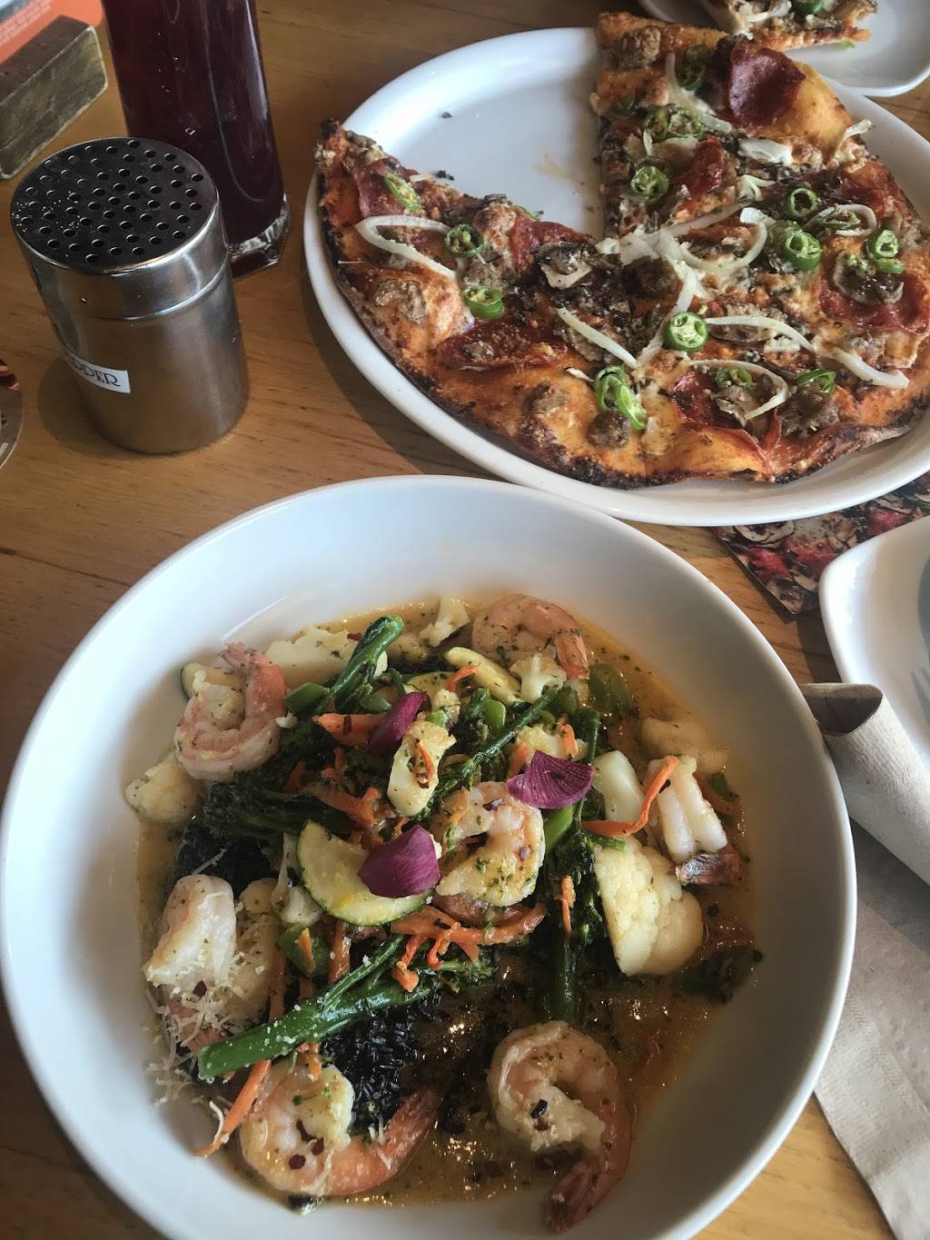 California Pizza Kitchen at Christiana Mall | restaurant | 325 Christiana Mall Christiana Mall, Newark, DE 19702, USA | 3025332541 OR +1 302-533-2541