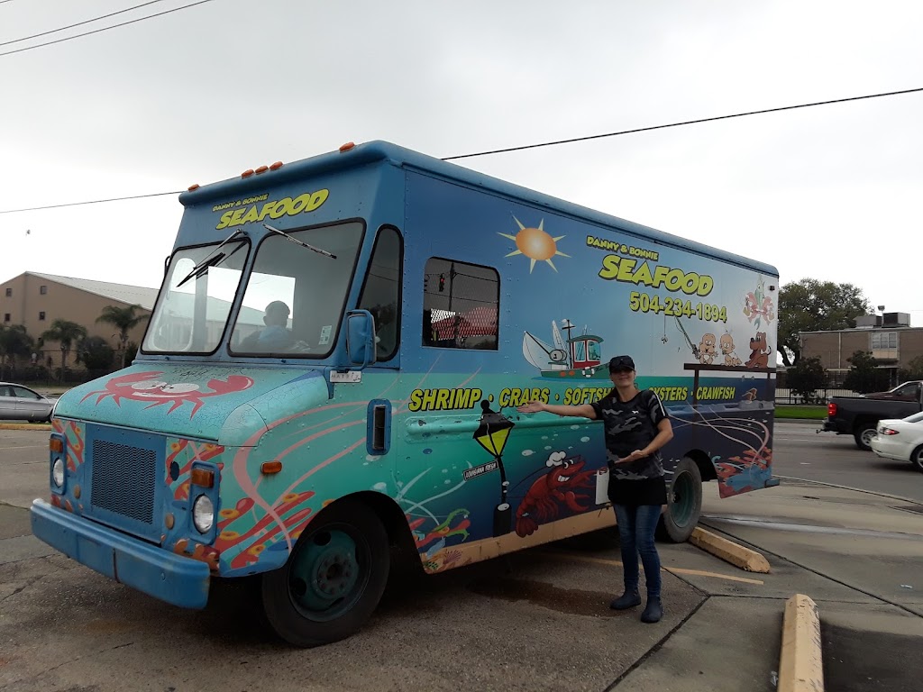 Danny & Bonnie Gros Seafood | restaurant | 2701 Barataria Blvd, Marrero, LA 70072, USA | 5042341894 OR +1 504-234-1894