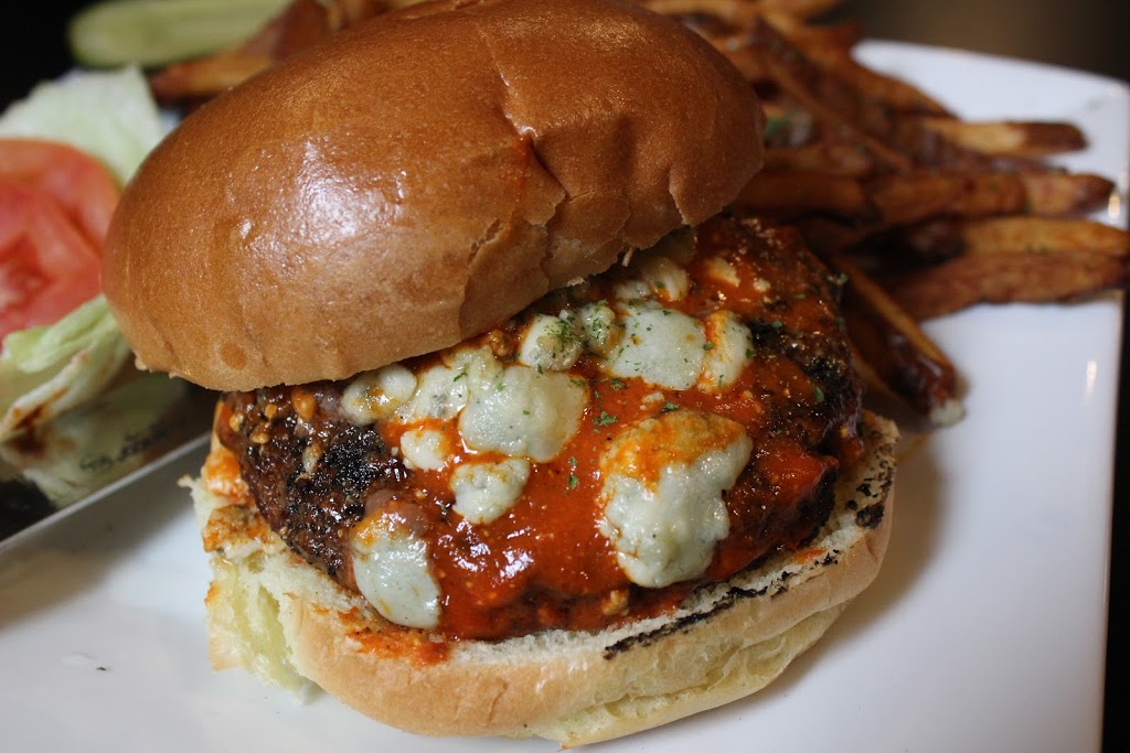 Elm House Of Pizza | restaurant | 102 Elm St, Manchester, NH 03101, USA | 6032325522 OR +1 603-232-5522