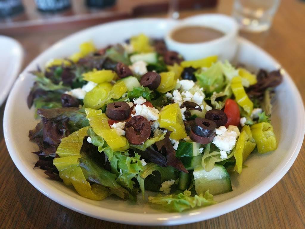 Relm Wine & Beer Bistro | restaurant | 2390 Las Posas Rd suite h, Camarillo, CA 93010, USA | 8059917356 OR +1 805-991-7356