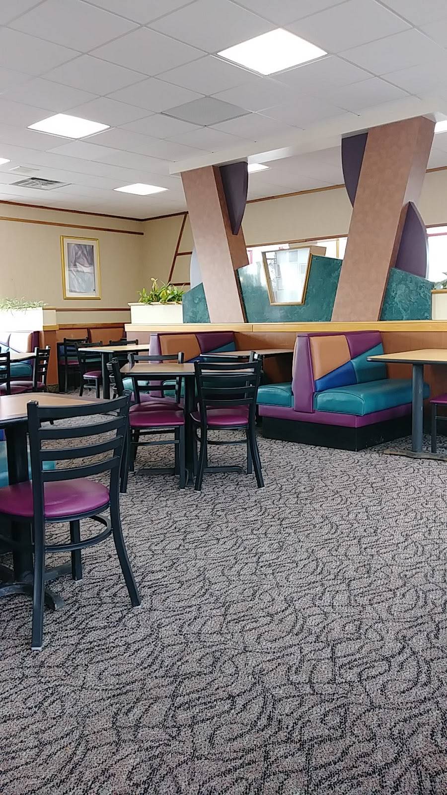 Arbys | restaurant | 1230 Leonard St NE, Grand Rapids, MI 49505, USA | 6164561018 OR +1 616-456-1018