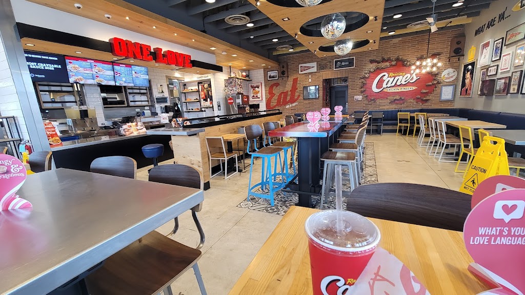 Raising Canes Chicken Fingers | restaurant | 140 W Airtex Blvd, Houston, TX 77090, USA | 2815043766 OR +1 281-504-3766