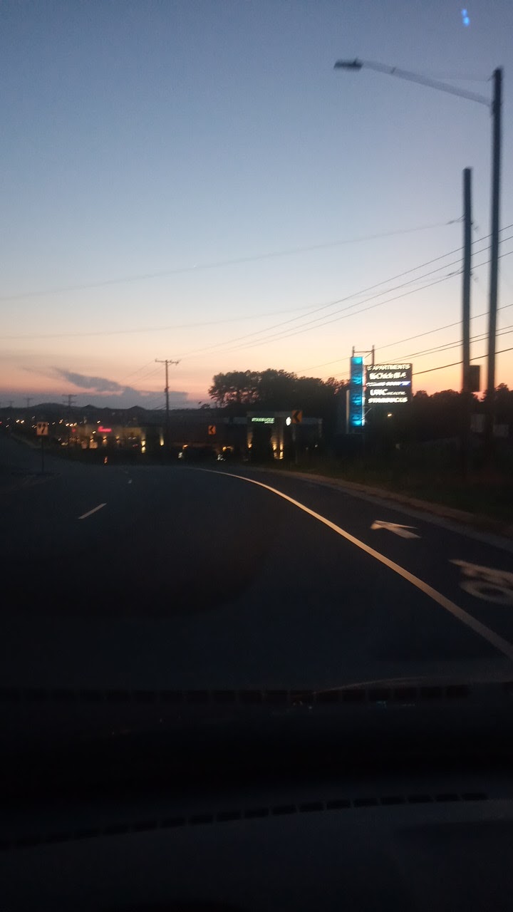 Starbucks | cafe | 100 Village Center Dr #1001, Chapel Hill, NC 27516, USA | 3365341524 OR +1 336-534-1524