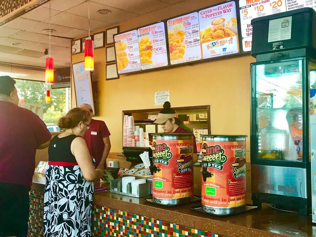 Popeyes Louisiana Kitchen | restaurant | 961 Sepulveda Blvd, Torrance, CA 90502, USA | 3105390632 OR +1 310-539-0632