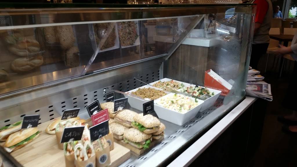 Café Dépôt | cafe | 2505 Rue des Nations Bombardier, Ville, Saint-Laurent, QC H4R 3C8, Canada | 5143325355 OR +1 514-332-5355