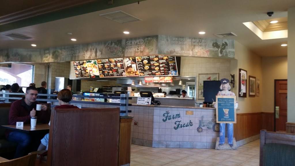 Farmer Boys | restaurant | 41300 Kalmia St, Murrieta, CA 92562, USA | 9513049400 OR +1 951-304-9400
