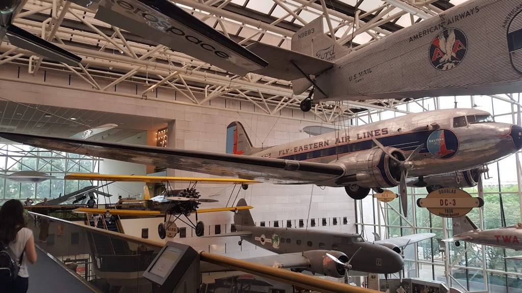 The Shops at Wisconsin Place | shopping mall | 5310 Western Avenue Northwest, Chevy Chase, MD 20815, USA | 3018414000 OR +1 301-841-4000