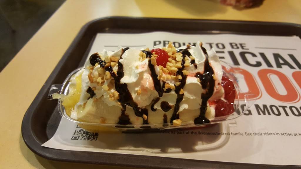 Wienerschnitzel | restaurant | 2565 Highland Ave, Highland, CA 92346, USA | 9098628801 OR +1 909-862-8801