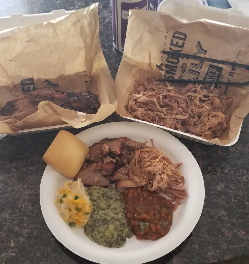 Dickeys Barbecue Pit | restaurant | 18742 Soledad Canyon Rd, Santa Clarita, CA 91351, USA | 6612510840 OR +1 661-251-0840