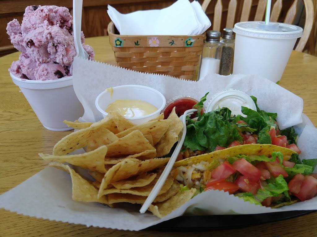 Village Ice Cream & Cafe | restaurant | 251 S Bridge St, Dimondale, MI 48821, USA | 5176468566 OR +1 517-646-8566