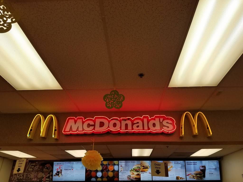 McDonalds | cafe | 50 Massachusetts Turnpike, Blandford, MA 01008, USA | 4138482284 OR +1 413-848-2284